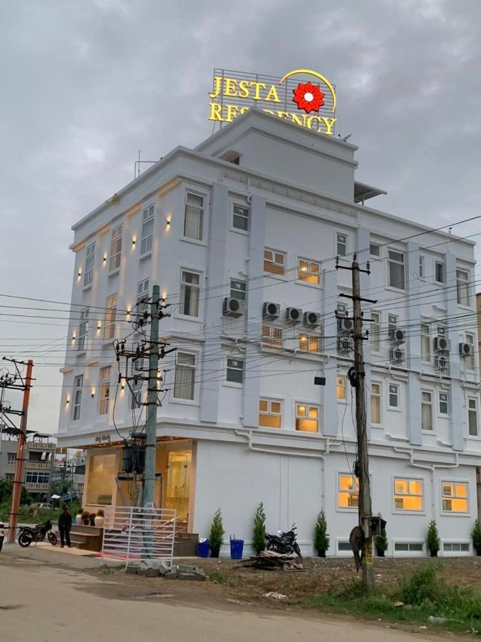Jesta Residency Hotell Hassan Exteriör bild